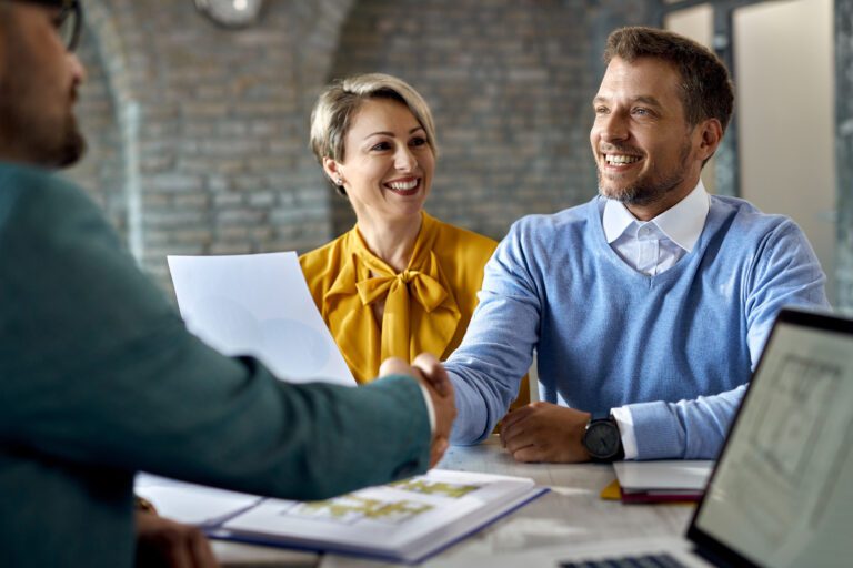 Internal vs. External Customers: What’s the Real Deal in IT Management?